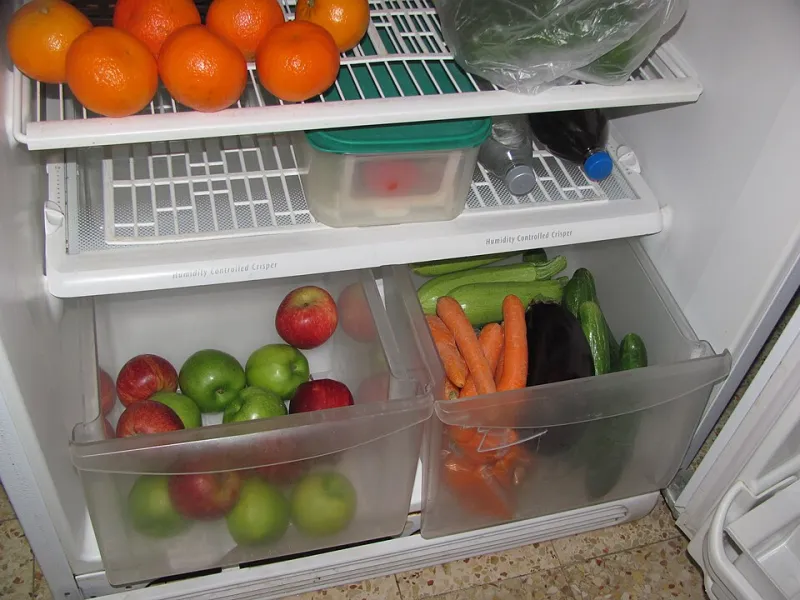 Your Crisper Drawer Is a Waiting Room, Not a Fridge: Fixing the Great Produce Die-Off