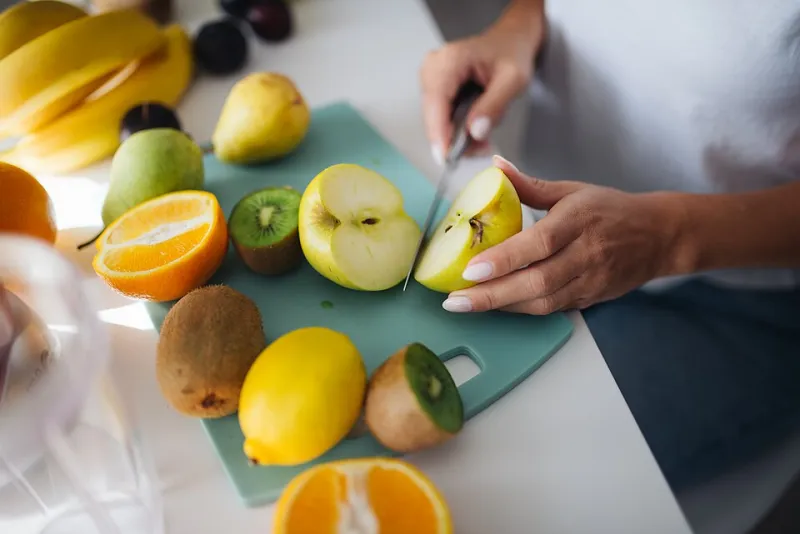 Snack Smarter at 4 P.M.: What Your Afternoon Crash Is Actually Trying to Tell You